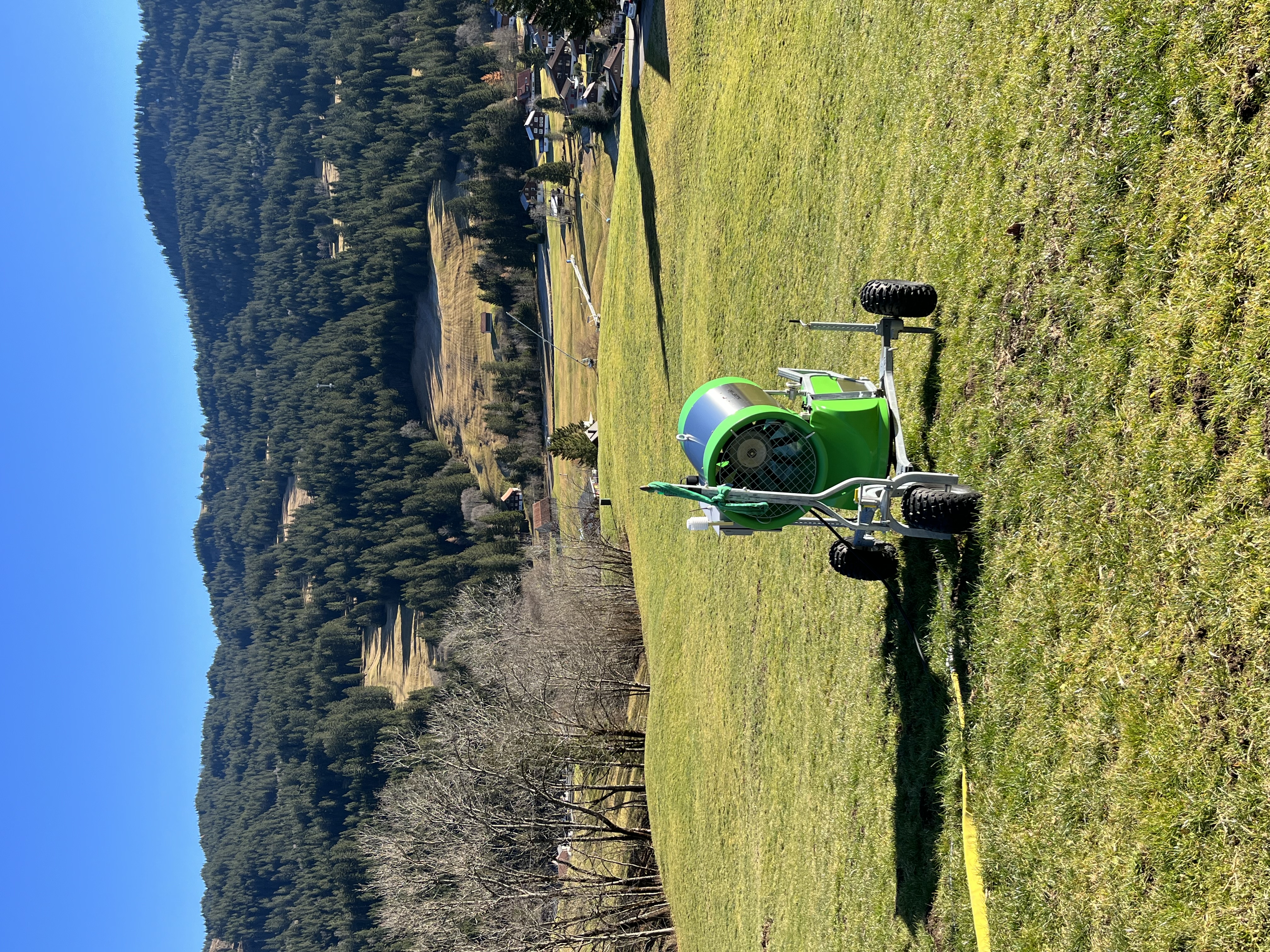 Vorbereitungen zur Beschneiung im Vorwinter
